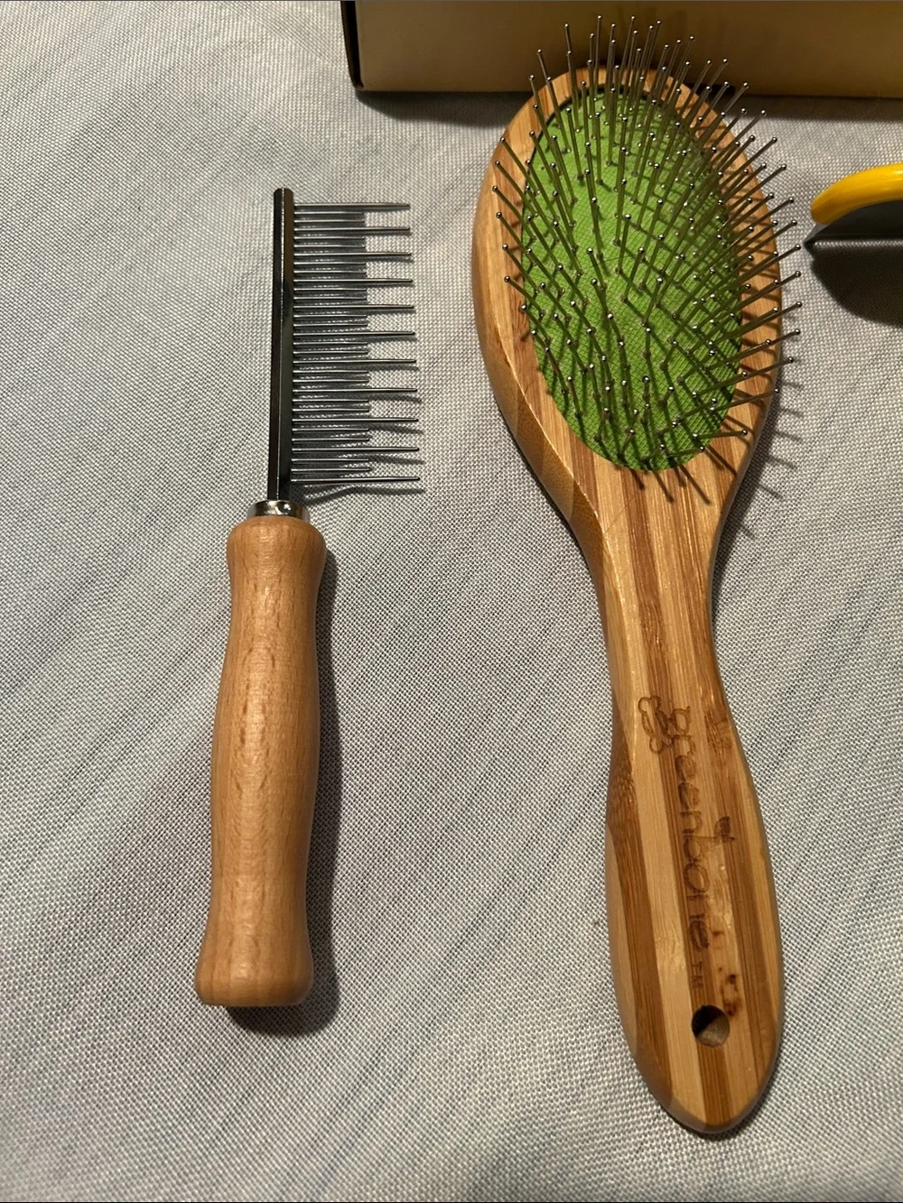 Complete grooming kit for dogs with FURminator, comb and brush plus nail dremmel